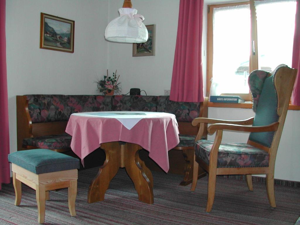 Haus Hubertus Appartement Reit im Winkl Kamer foto