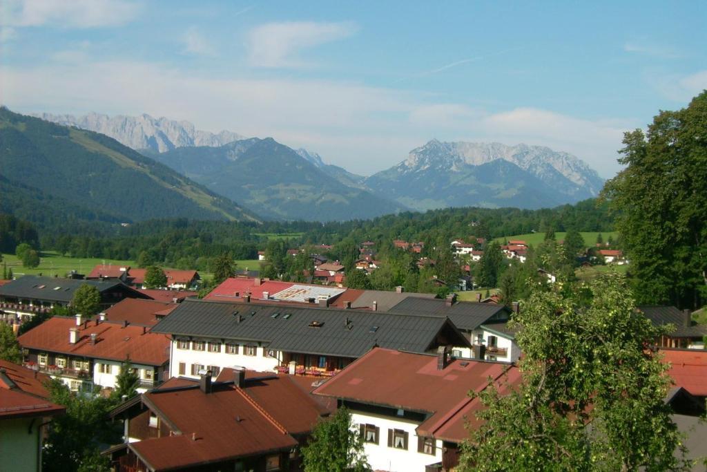 Haus Hubertus Appartement Reit im Winkl Buitenkant foto